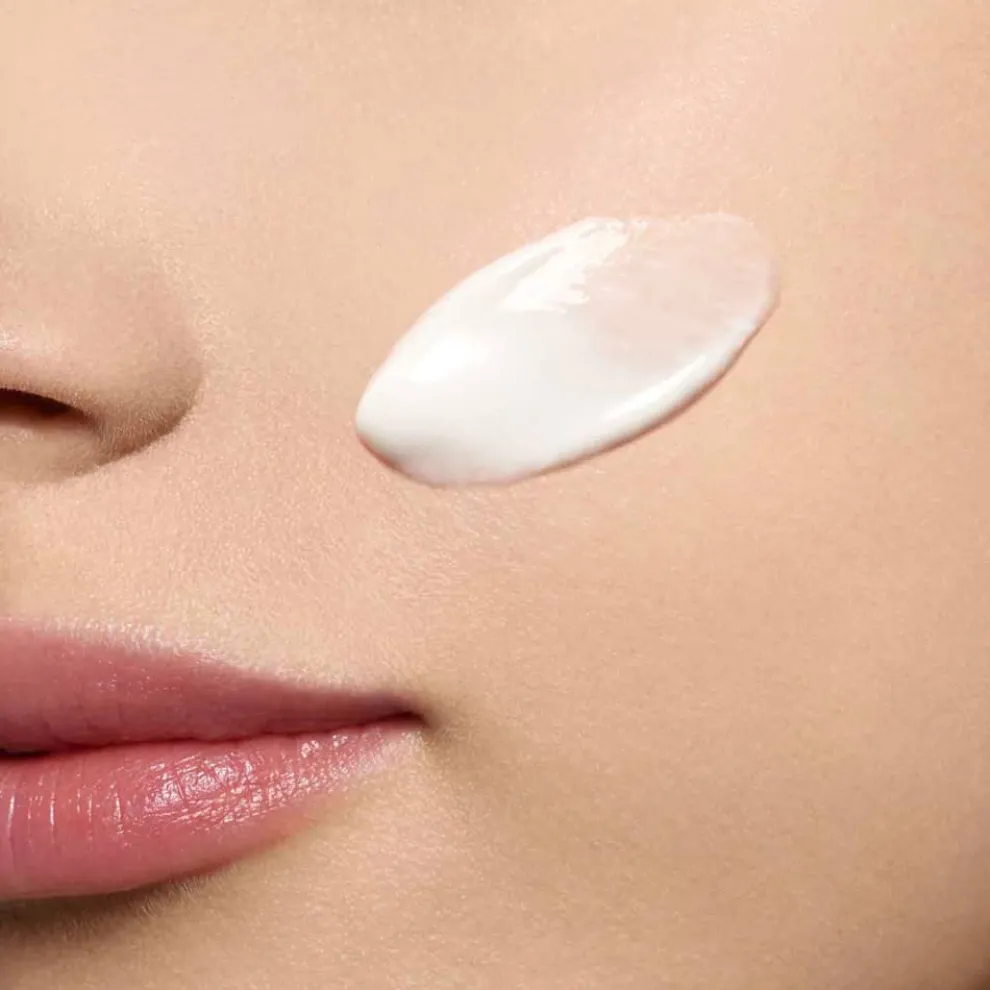 Clarins - Bright Plus - Anti-Spot Moisturizing Emulsion 75 ml