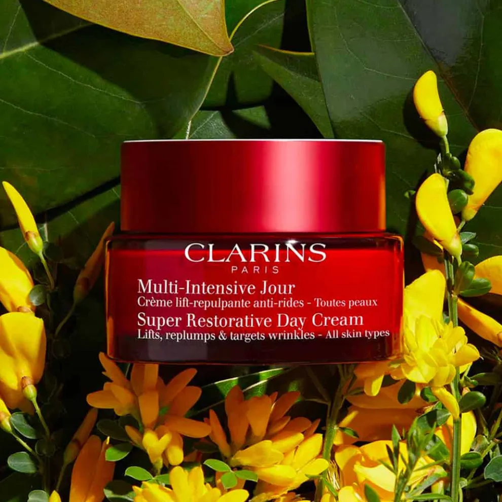 Clarins - Super Restorative Day Cream - Lifts, replenishes & targets wrinkels - All skin types - 50ml