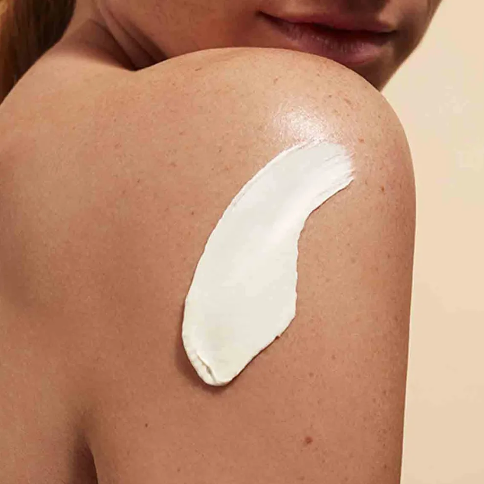 Clarins - Youth Protection Sunscreen Very High Protection SPF50+ - 150 ml