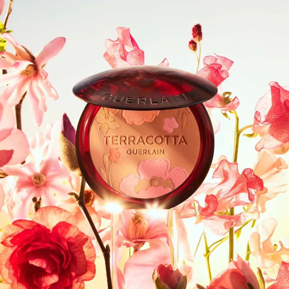 Guerlain - Terracotta Flower Blossom - Natural Good Glow Powder Limited Edition - 96% ingredients natural origin